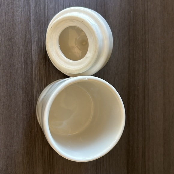 Rae Dunn Hold Storage Container - Picture 5 of 6